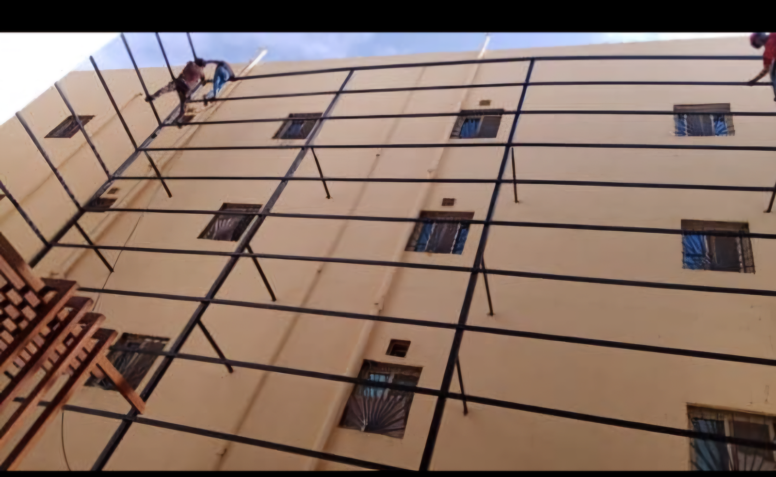 سواتر عملاقه